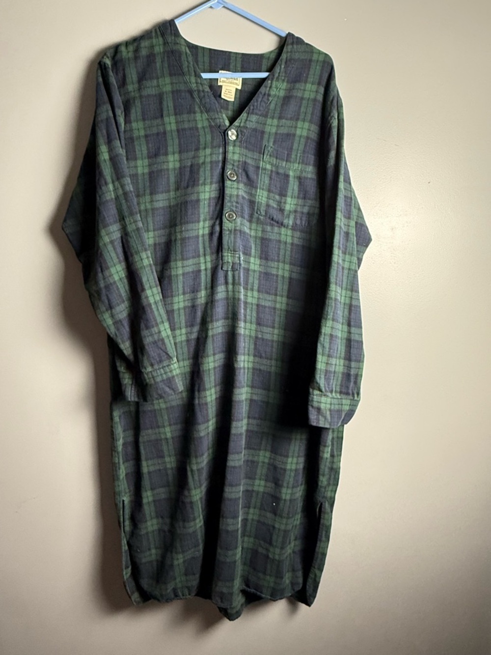 L.L. Bean Vtg. Scotch Plaid 100% Cotton Flannel Unisex Pajamas
Sz M Sleepshirt